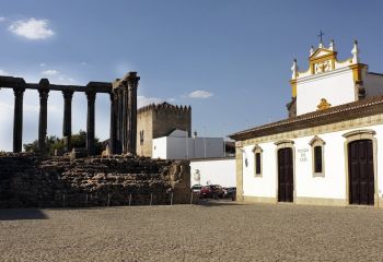 Evora