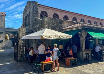 Santiago de Compostela Gourmet Food Tour & Farmers Market visit with a Food Expert