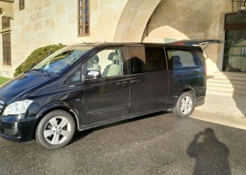 Servicios de traslados y transporte en coche o minivan con conductor privado en Vigo