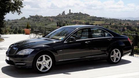 Private Driver Chauffeur Car or Minivan Tour and Transfer Services in Madrid