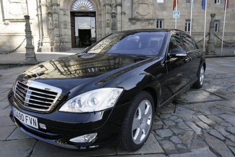 Private Driver-Chauffeur Car or Minivan Transfers and Transportation Services in Santiago de Compostela